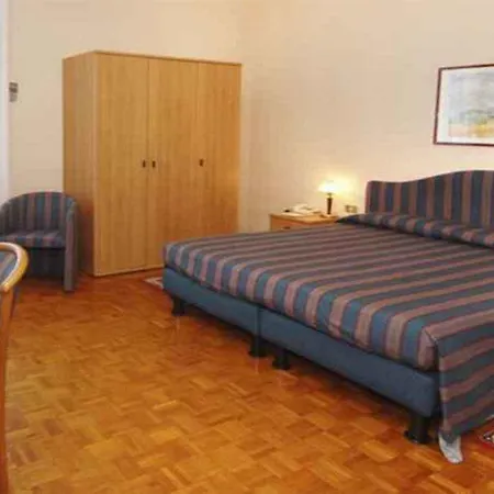 Europa Palace Отель Санремо